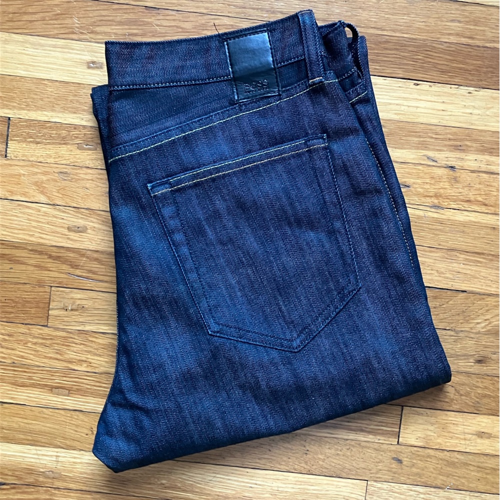 HUGO BOSS men’s dark blue denim jeans sz 33